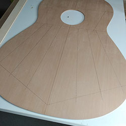 Guitarra artesanal de Marensis Guitars, foto 3